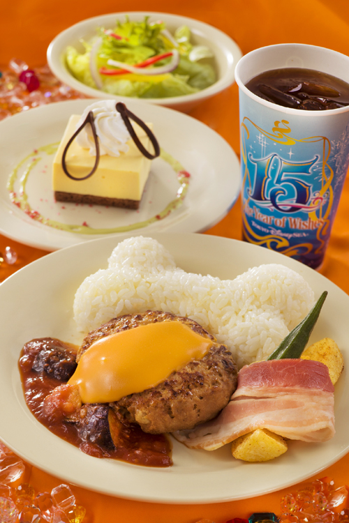 色とりどりの美しいクリスタルで彩られたディズニーシー15周年記念を