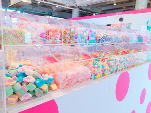 原宿のpop キュートで話題の 巨大わたあめ ショップ Totti Candy Factory が神戸 Umie Mosaicに初出店 詳細記事 Sgs109