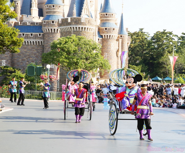 初夏だけのスペシャルプログラム 東京ディズニーリゾートの七夕 新コスチュームにクラリス初の七夕グッズなどお目見え 取材レポート Sgs109