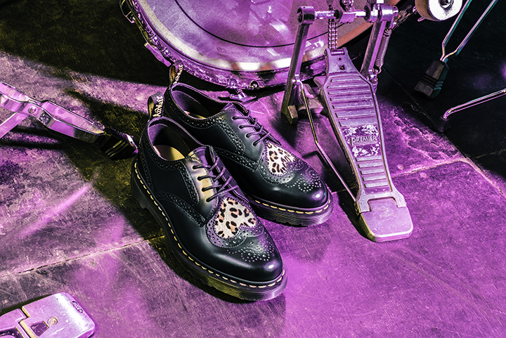 ‪ドクターマーチンDr.Martens ドクターマーチン バレンタイン2018 8ホール 24cm