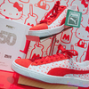 鮮やかなレッドにサイドはキティの総柄！プーマ×ハローキティ コラボスニーカー発表♪ 日米の“究極カワイイ”一足