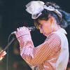 「ナナヲのをライブに来たら曲を聴いたら生きれるよって胸を張って言えるような存在になりたい」 ナナヲアカリ、メジャー1stワンマンライブ祝祭ムードと熱狂に包まれるなか終演！