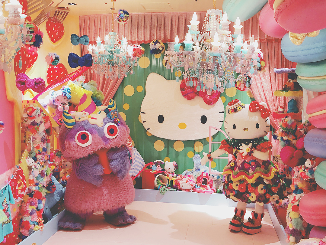 キティちゃん好きにはたまらない Kawaii Monster Cafeにハローキティとコラボした虹色メニューやグッズ 特別コラボルームが登場 レポ 詳細記事 Sgs109