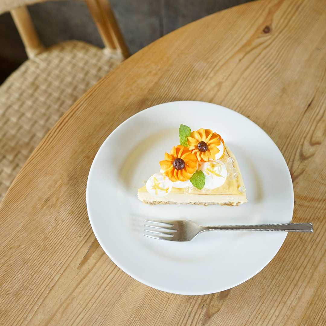 パフェやチーズケーキに向日葵が咲き誇る Sunday Brunch下北沢店に 毎年行列必至の ひまわりスイーツ が期間限定で登場 画像3 Sgs109
