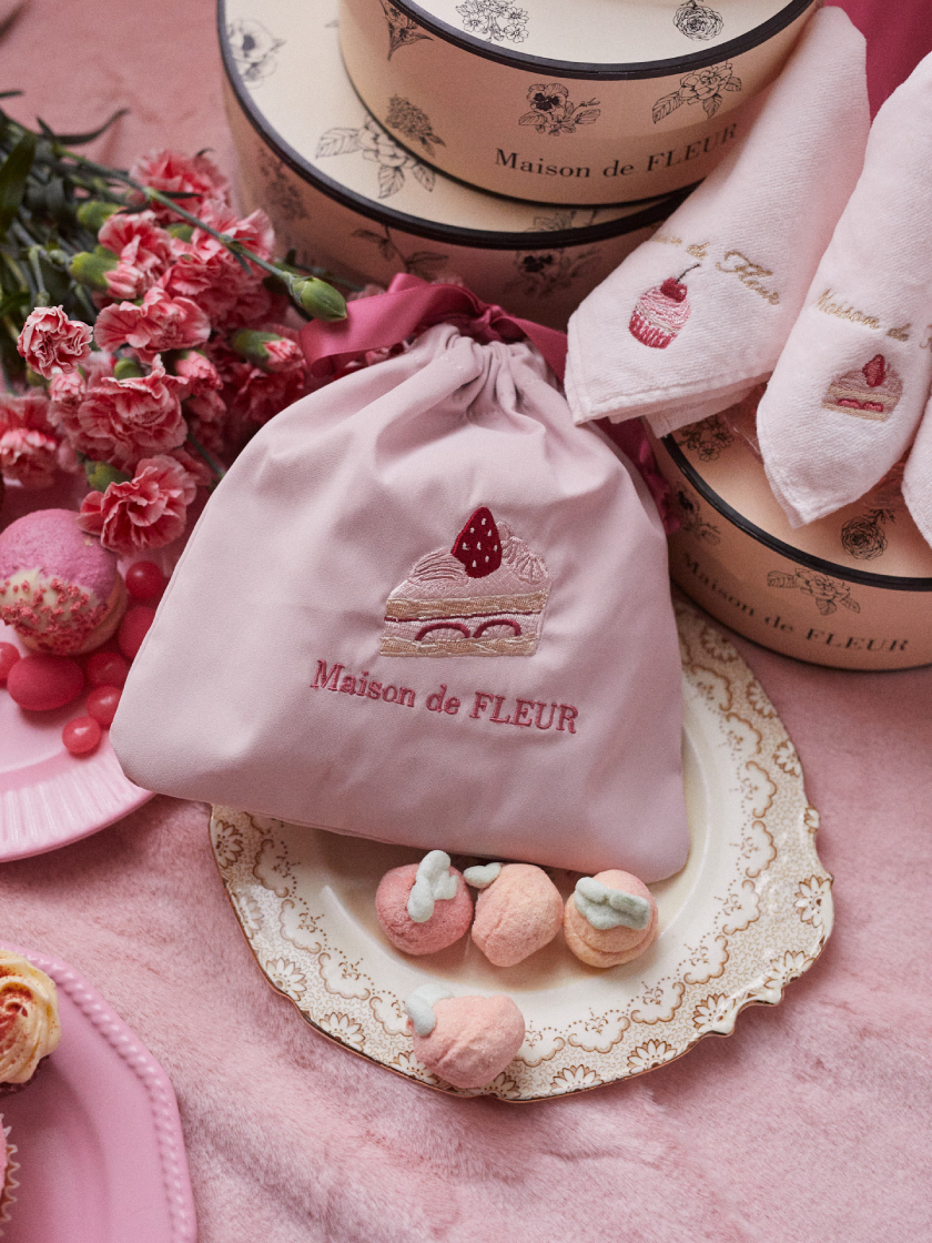 ショートケーキ型の可愛いポーチも♡ Maison de FLEURから毎年大好評のバレンタイン限定シリーズ「Pink Sweets  Mania」が今年も登場 画像2 | SGS109