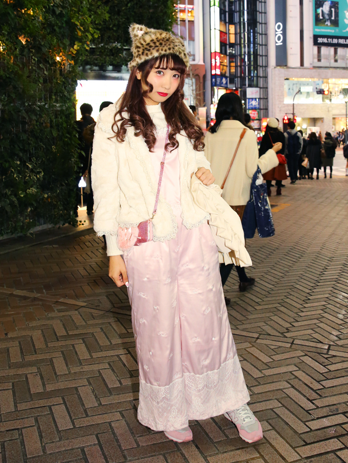 しぃぺろのスナップ ローズマリーソワールのフリルピローバッグ