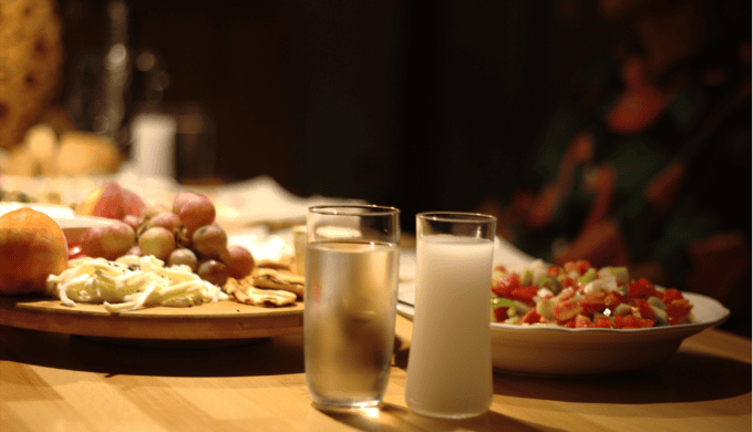 一人飲みで避けるべきNG行動5選