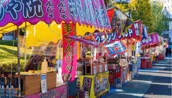 浅草で外国人との国際交流を楽しむ