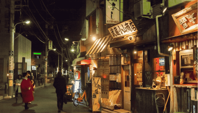 練馬の一人飲みで自然な出会いを生むための心構えとマナー