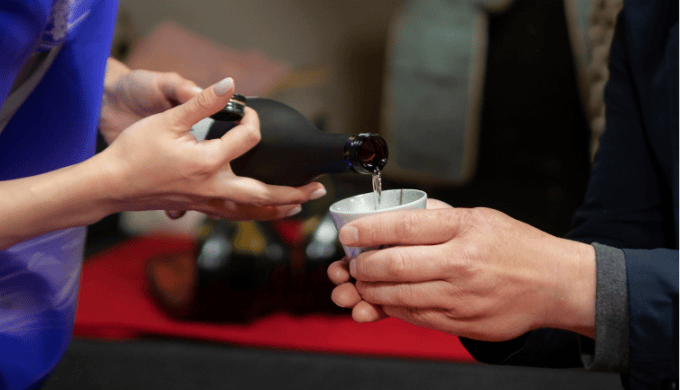 麻布十番で一人飲みから出会いに繋げる実践テクニック