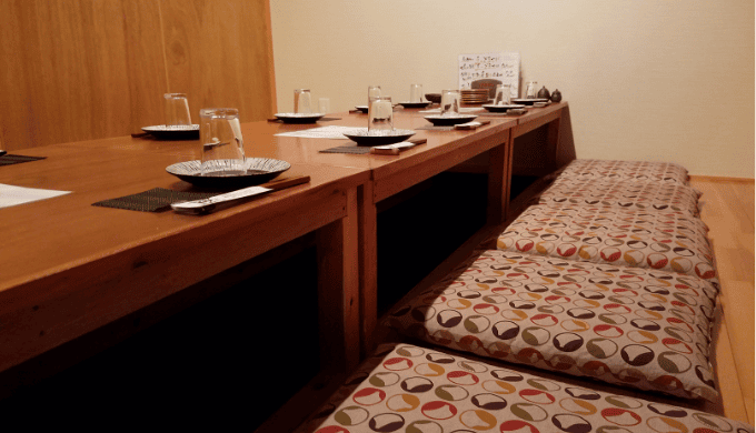 【年代別】福岡で出会いやすい一人飲みスポットの選び方